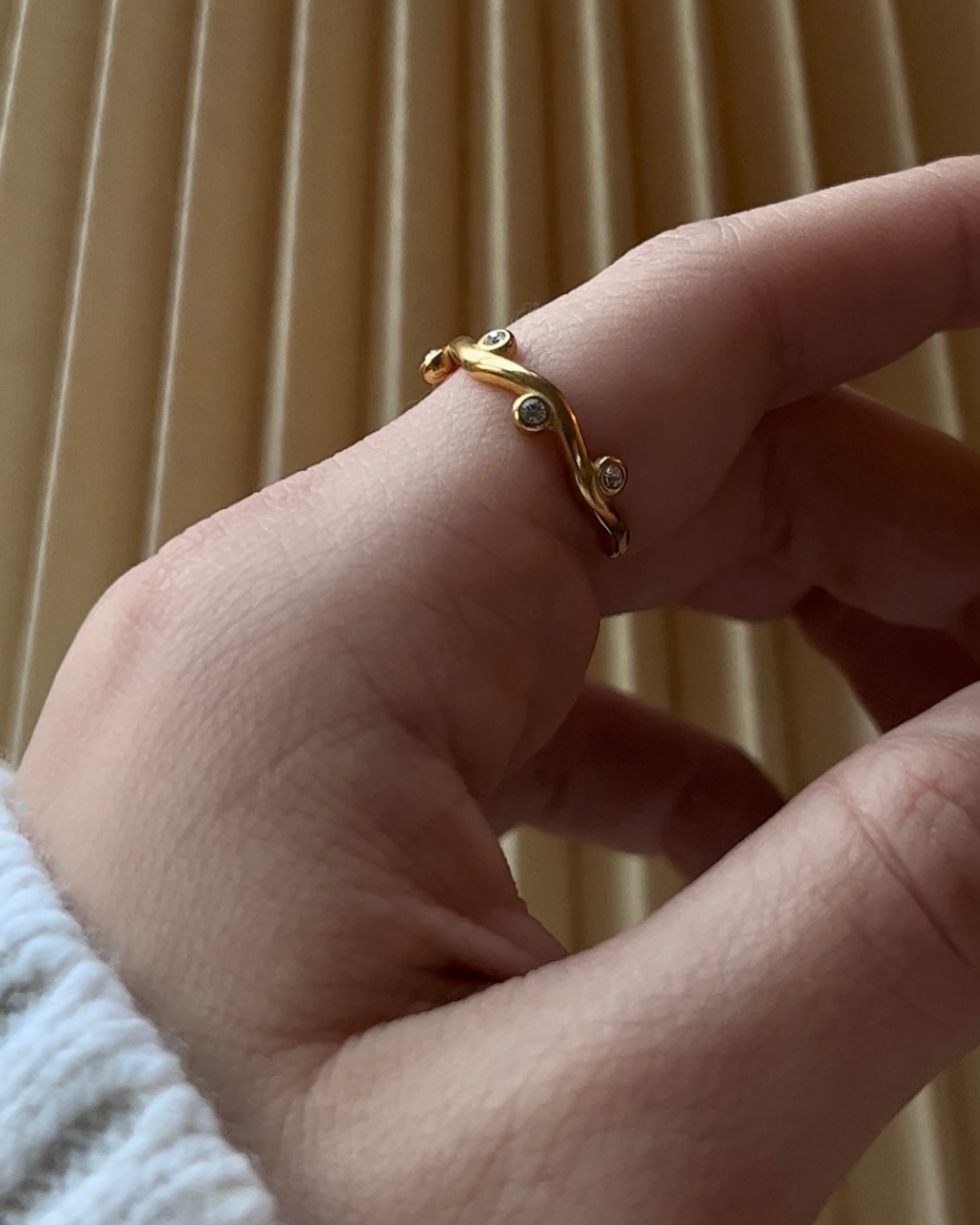 The Ludlow Wavy Stone Ring