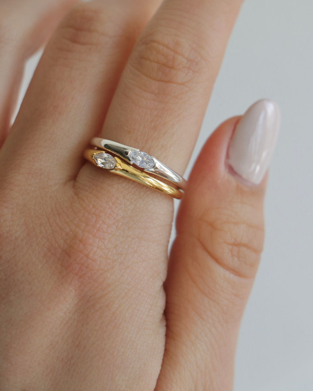 The Tulip Oval Stone Ring