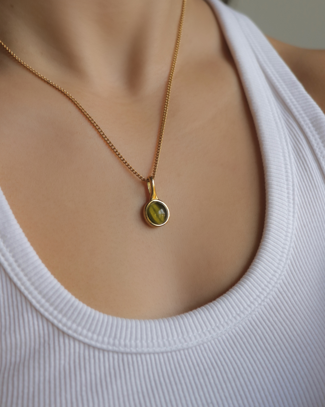 The Yolanda Pendant Necklace